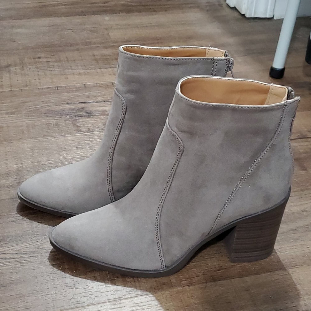 NEW Gray booties